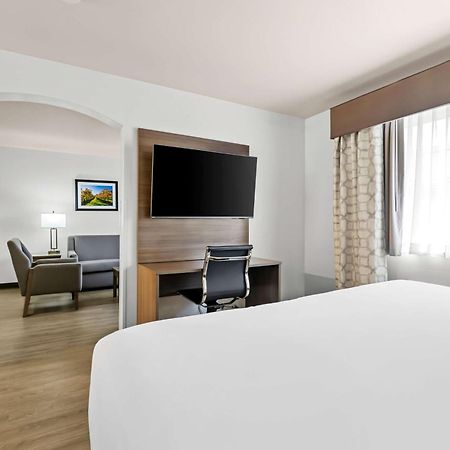Best Western Plus Caldwell Inn & Suites Екстериор снимка