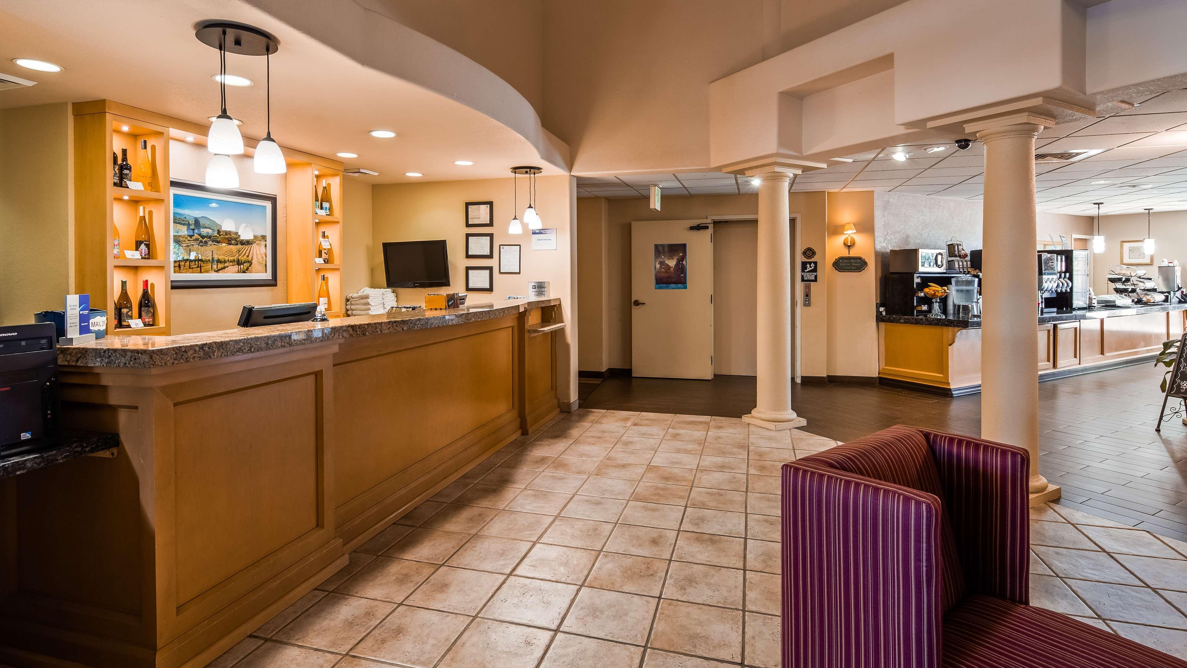 Best Western Plus Caldwell Inn & Suites Екстериор снимка