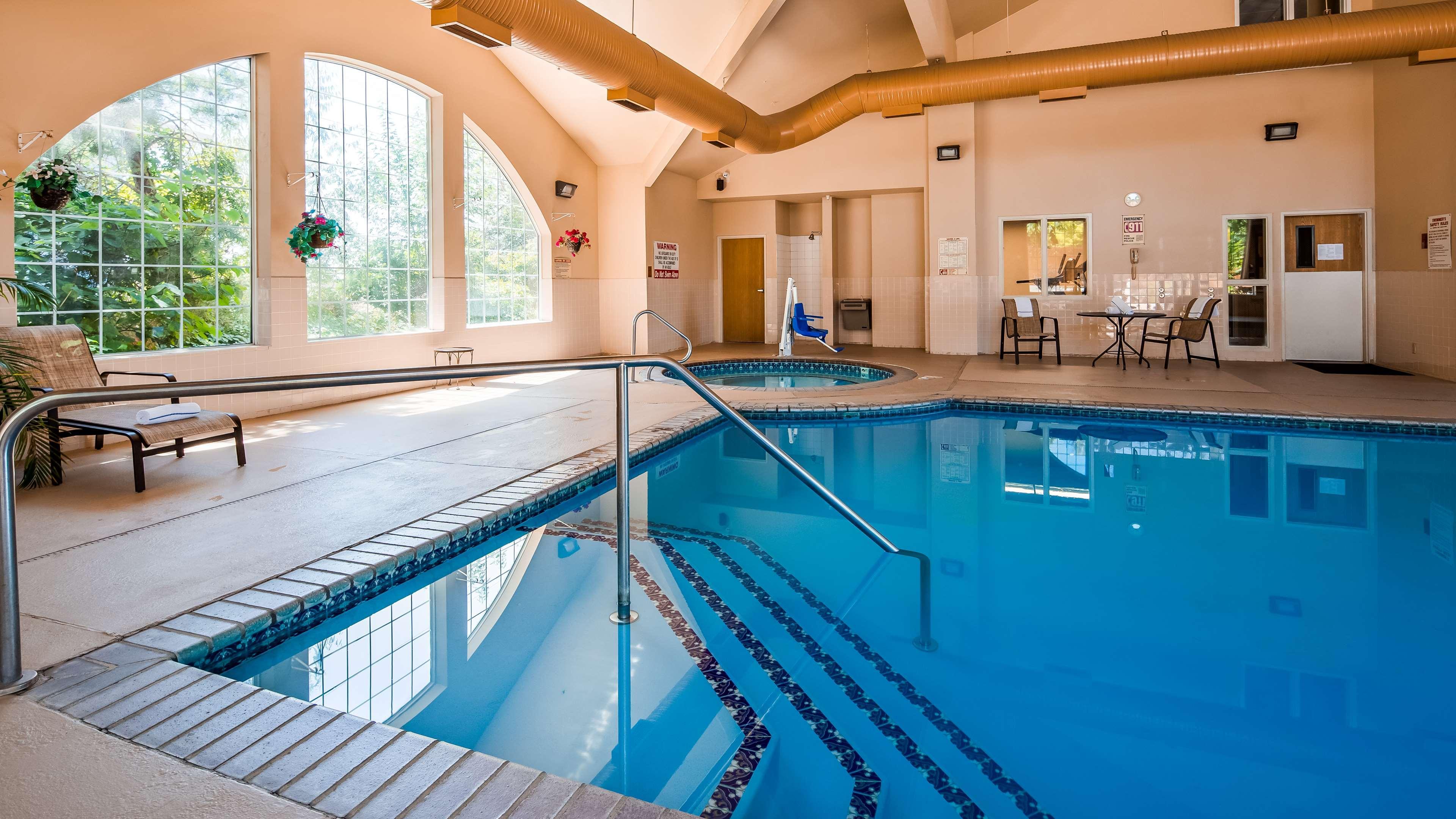 Best Western Plus Caldwell Inn & Suites Екстериор снимка