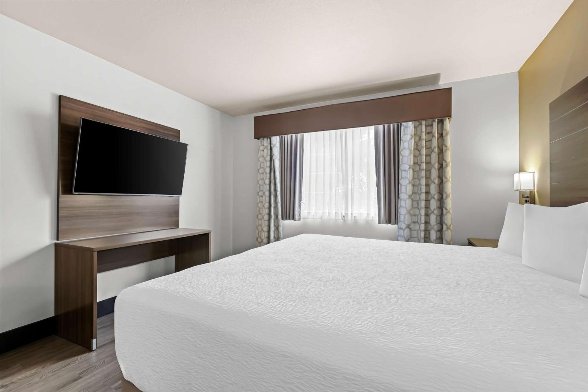 Best Western Plus Caldwell Inn & Suites Екстериор снимка