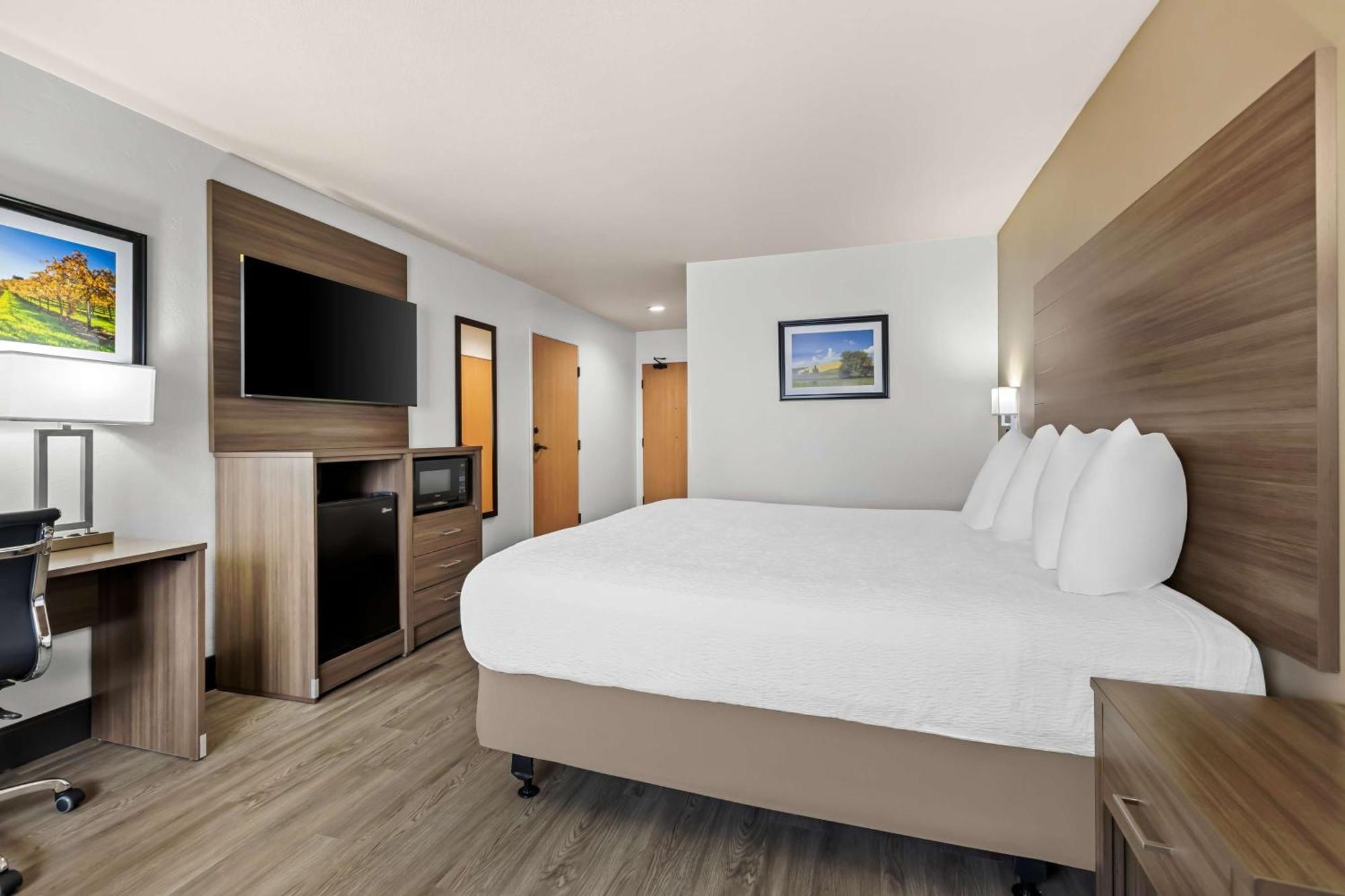 Best Western Plus Caldwell Inn & Suites Екстериор снимка