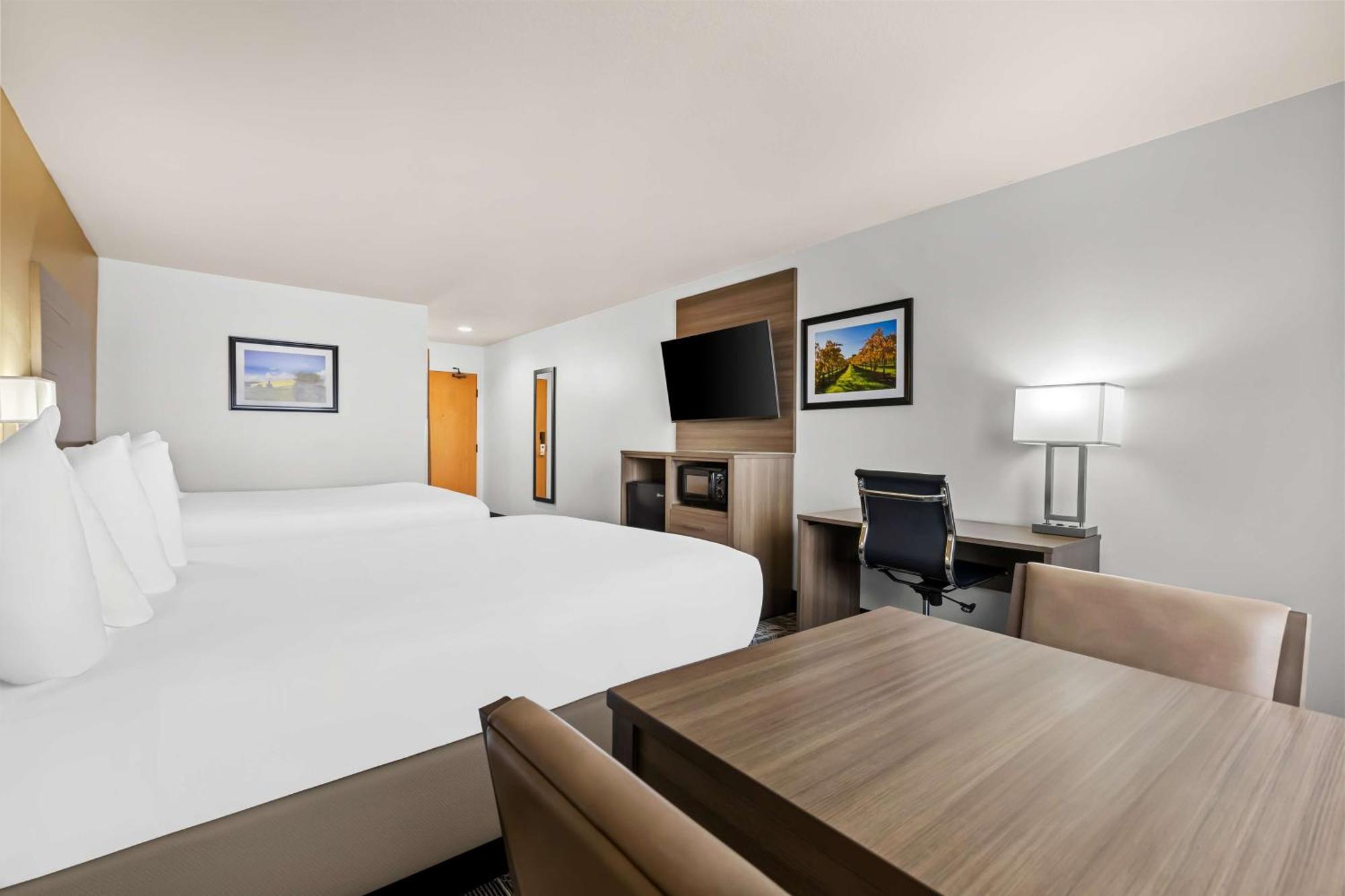 Best Western Plus Caldwell Inn & Suites Екстериор снимка