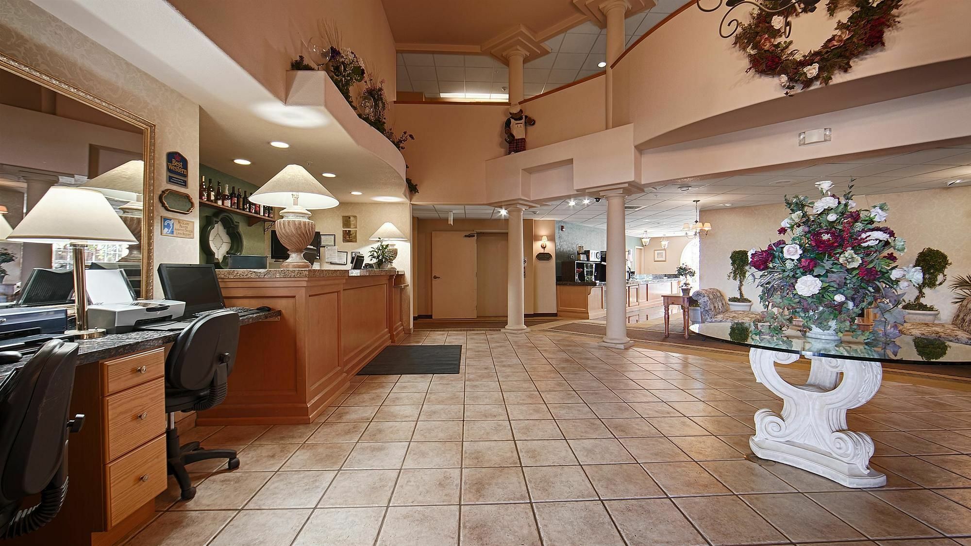 Best Western Plus Caldwell Inn & Suites Екстериор снимка